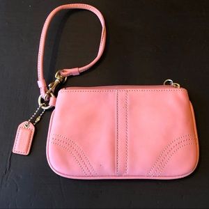 ❤️💝Coach wristlet purse pocketbook GUC ❤️ ON SALE